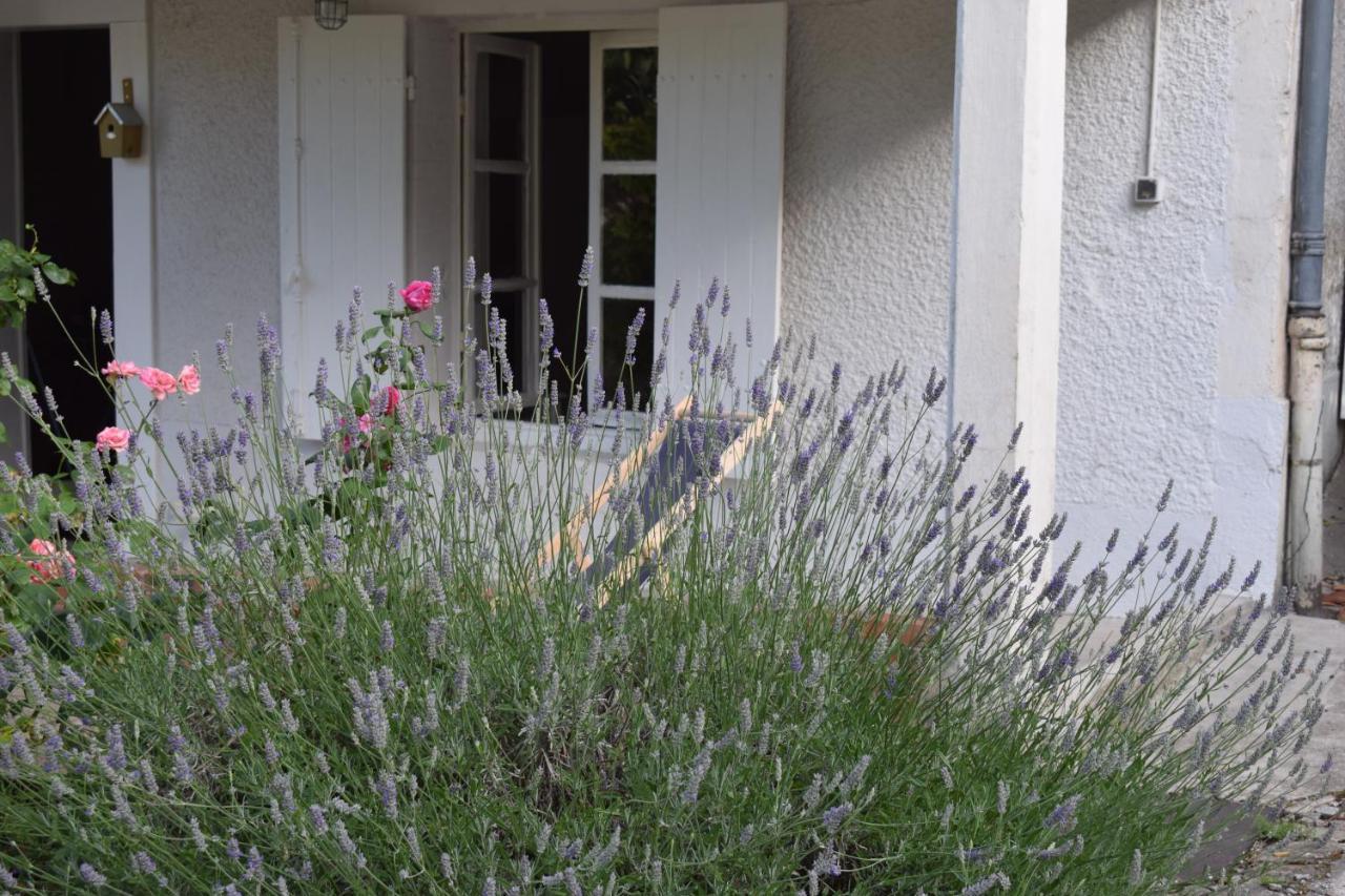Au N°1 Bed & Breakfast Bourges Eksteriør bilde