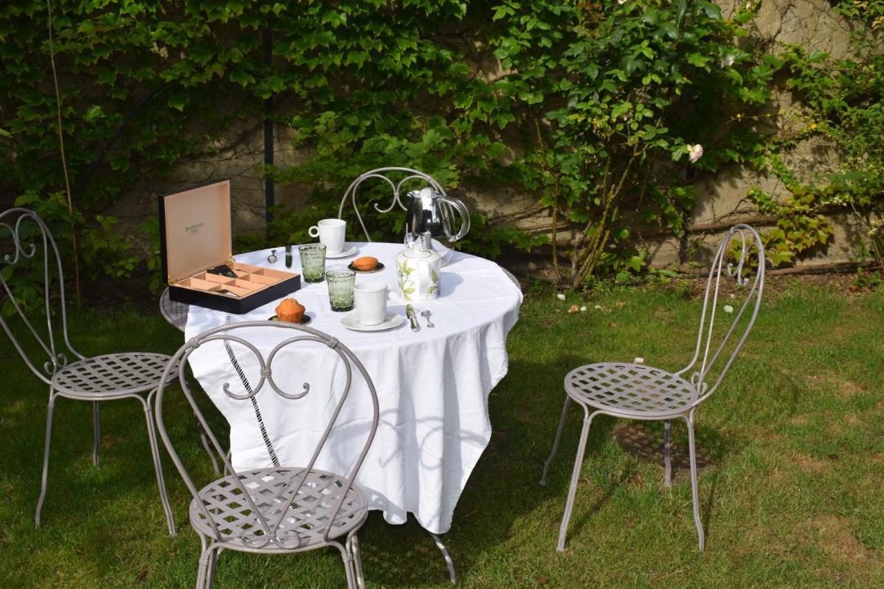 Au N°1 Bed & Breakfast Bourges Eksteriør bilde