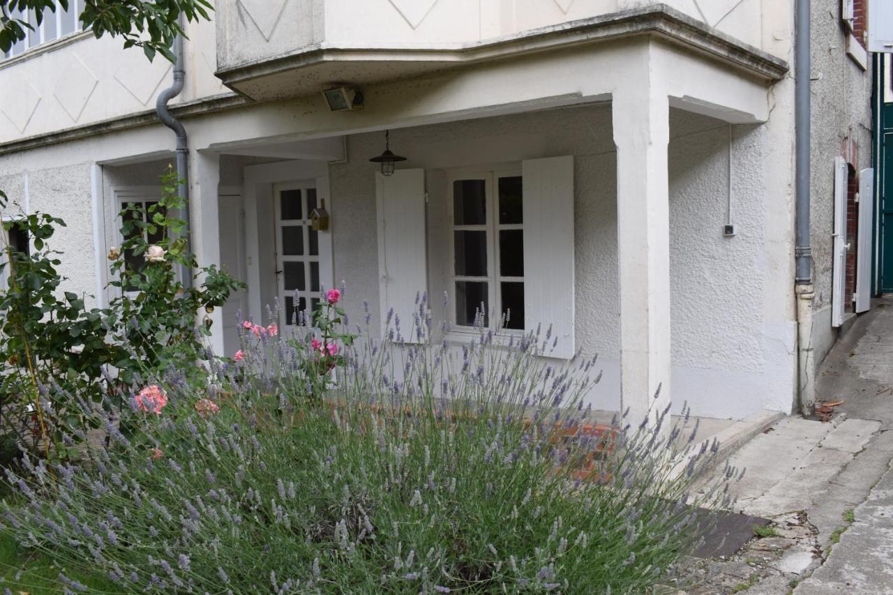 Au N°1 Bed & Breakfast Bourges Eksteriør bilde